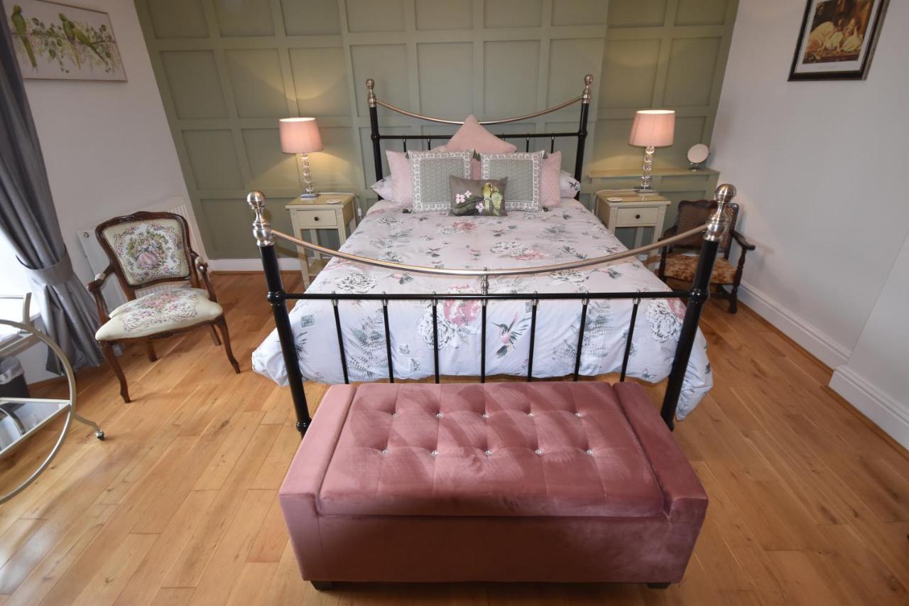 Gordon House Bed & Breakfast Wimborne Minster Exterior photo
